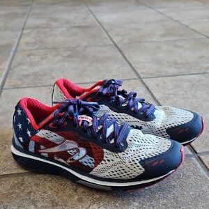 Newton Triathlon Shoes Size 5.5 M or 7 W